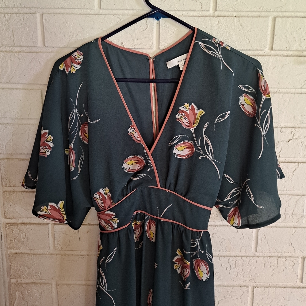 June & Hudson floral v neck empire waist butterfly/batwing short sleeves…